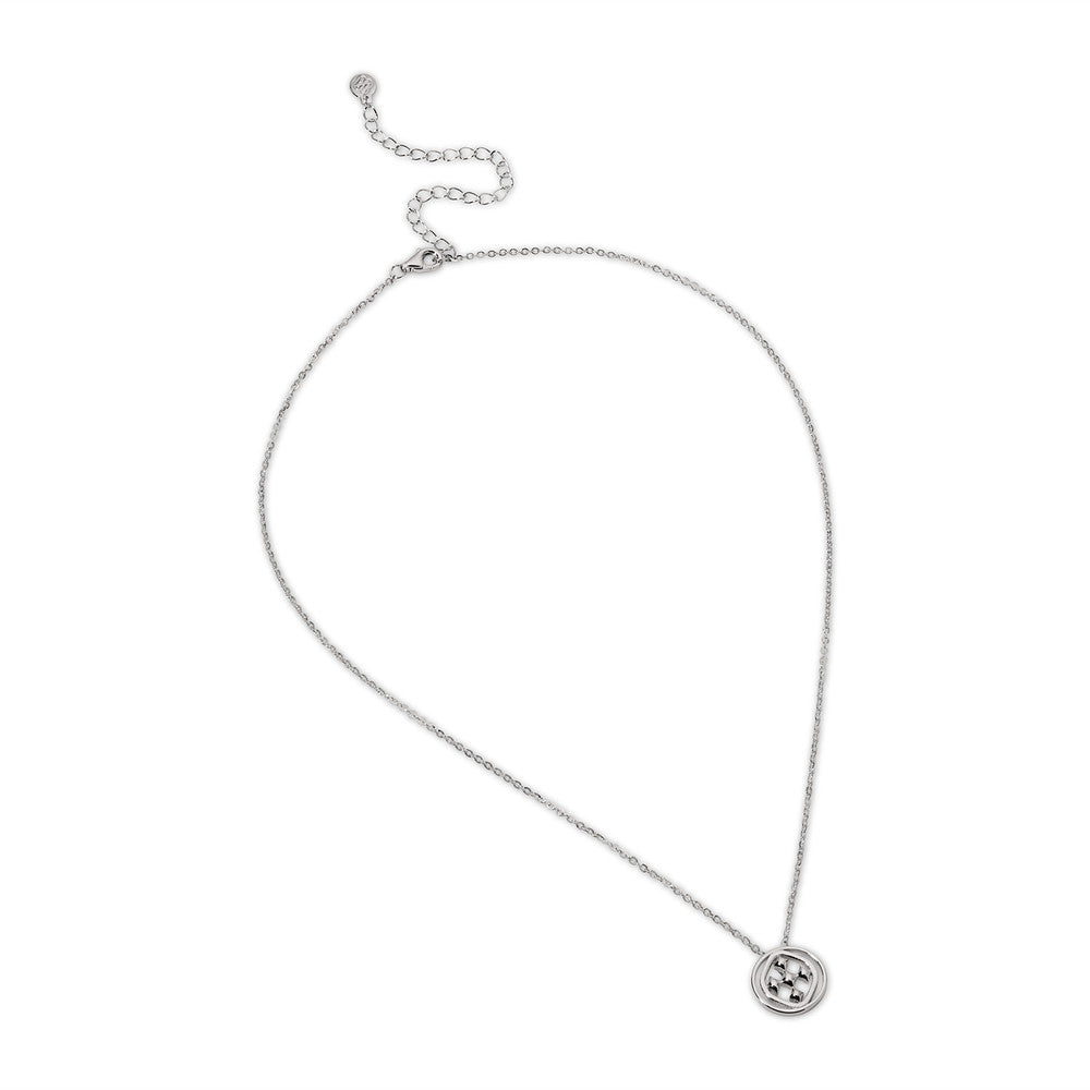 medallion pendant necklace