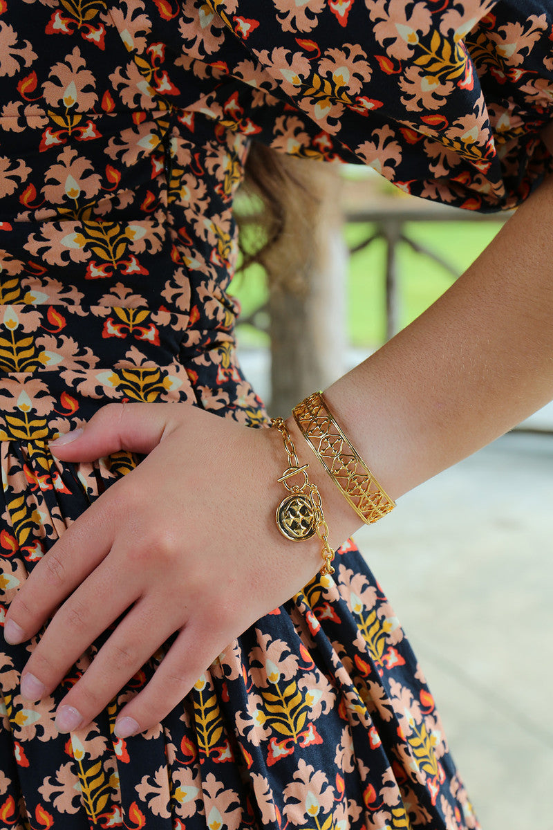 medallion paperclip bracelet