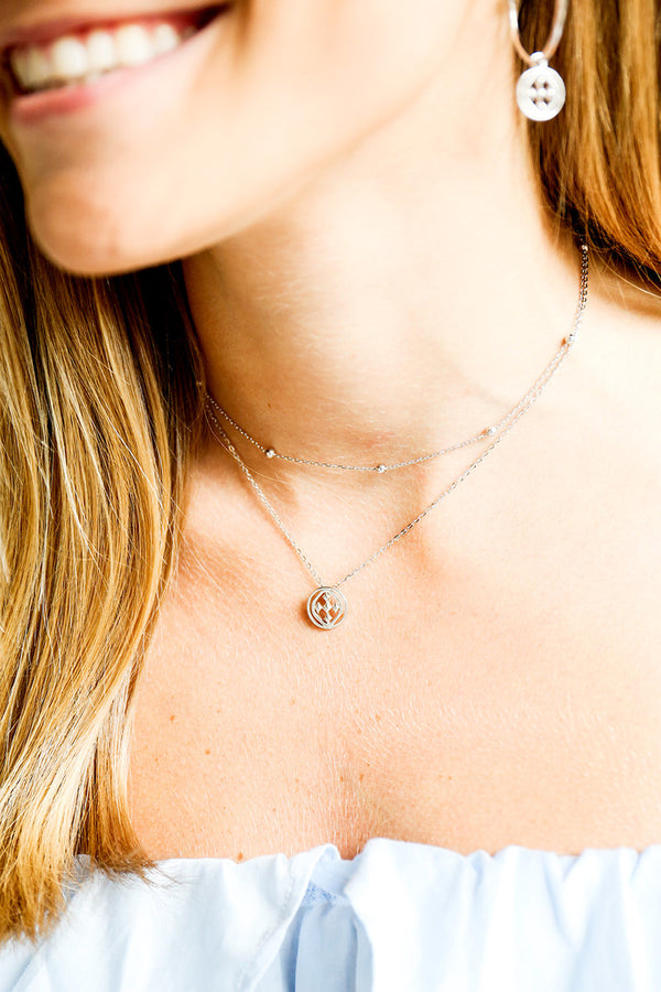 medallion pendant necklace