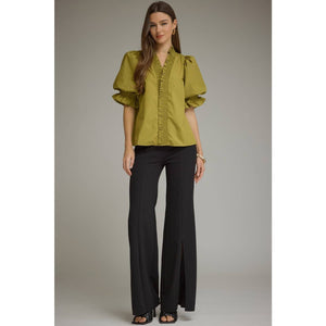 Solid short puff sleeve top