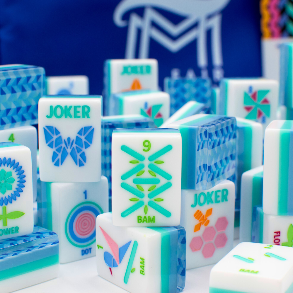Crystal Prism Blue Mahjong Set