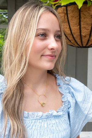 small wire medallion necklace