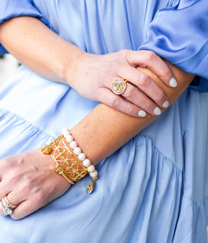 one size medallion ring